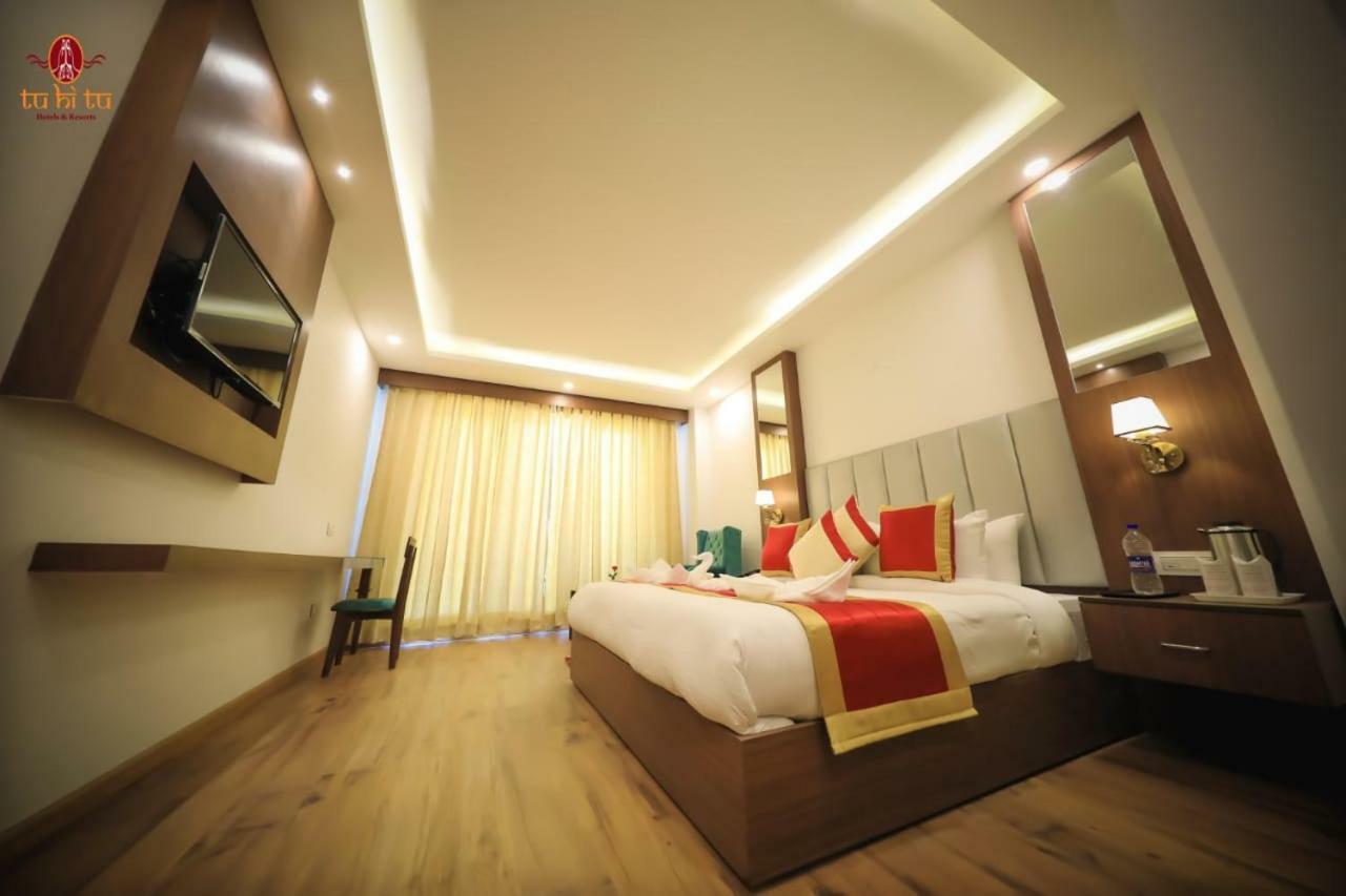 Resort The Laurent And Banon